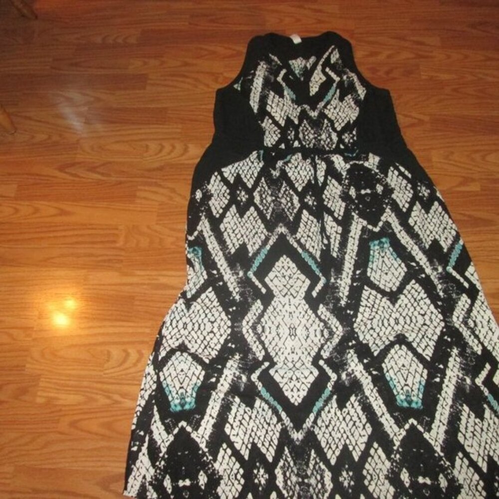 Pure energy Size X Long Dress Black, green & ivory